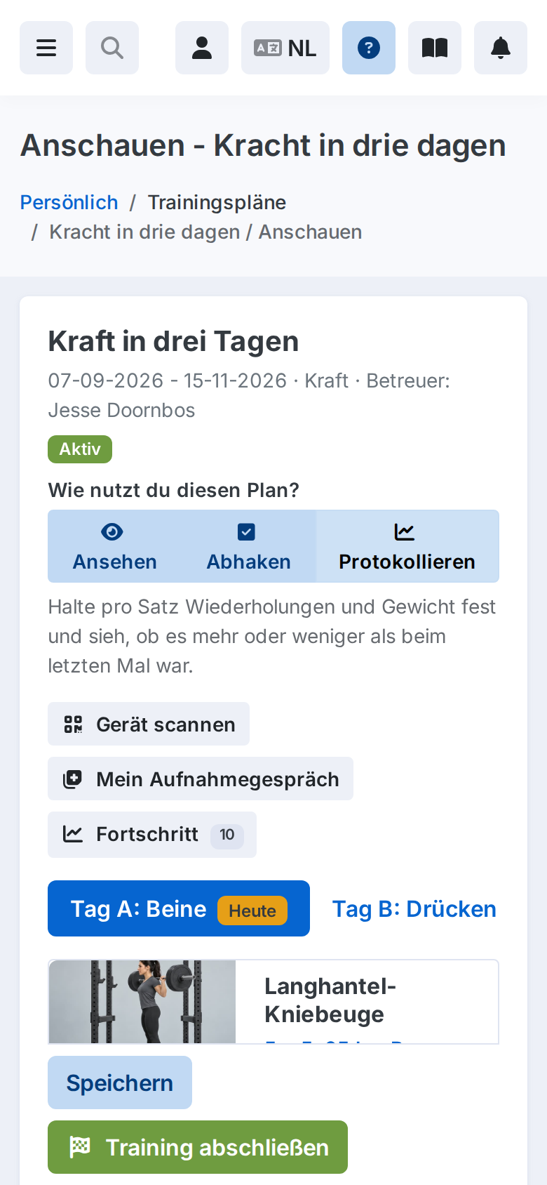 Het trainingsschema van een lid op een telefoon